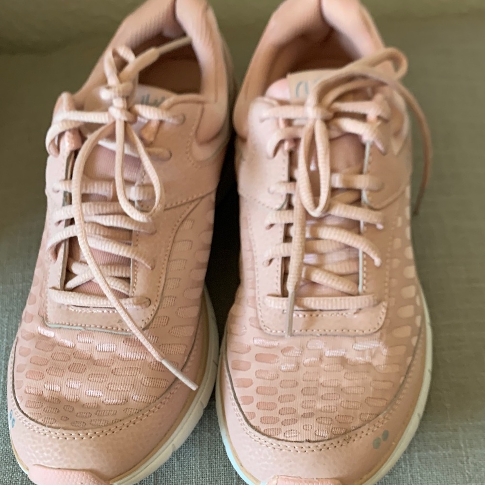 Ryka Women's Rae Walking Pink Low Top Leather Lace Up Mesh Sneakers